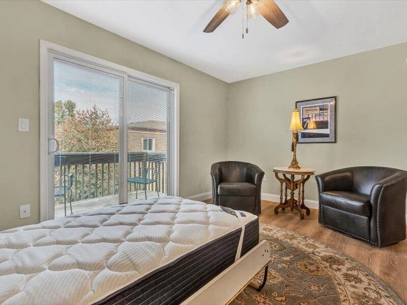 2840 Colonial AVE SW #C-13 - Photo 9