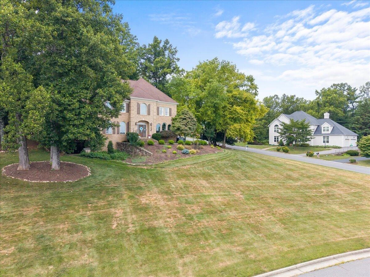 6306 Midsummer LN - Photo 2