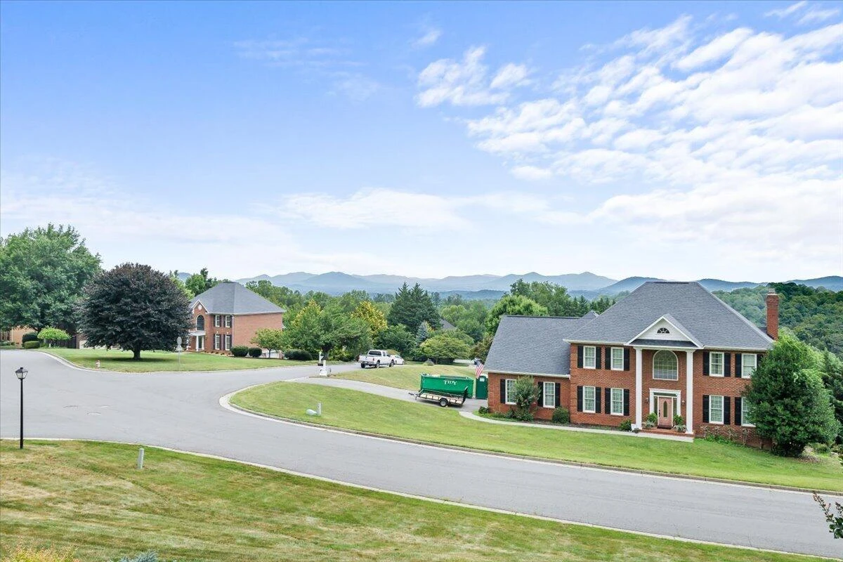 6306 Midsummer LN - Photo 3