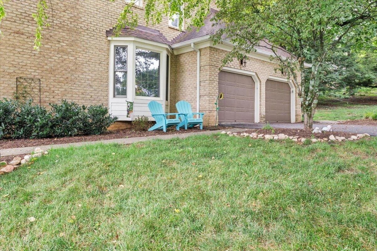 6306 Midsummer LN - Photo 60