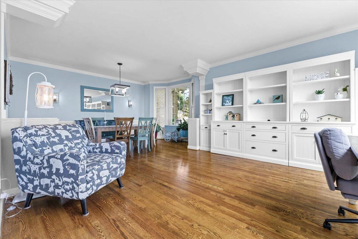 6306 Midsummer LN - Photo 7