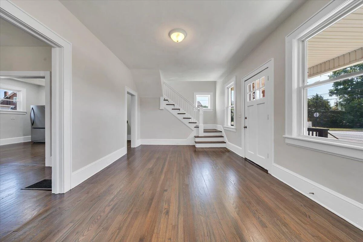 2816 10th ST NW - Photo 5
