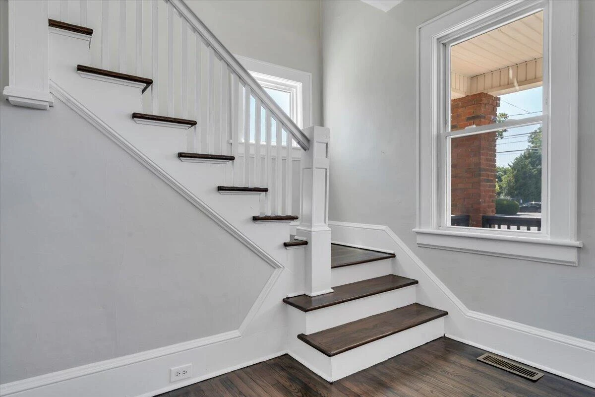 2816 10th ST NW - Photo 6