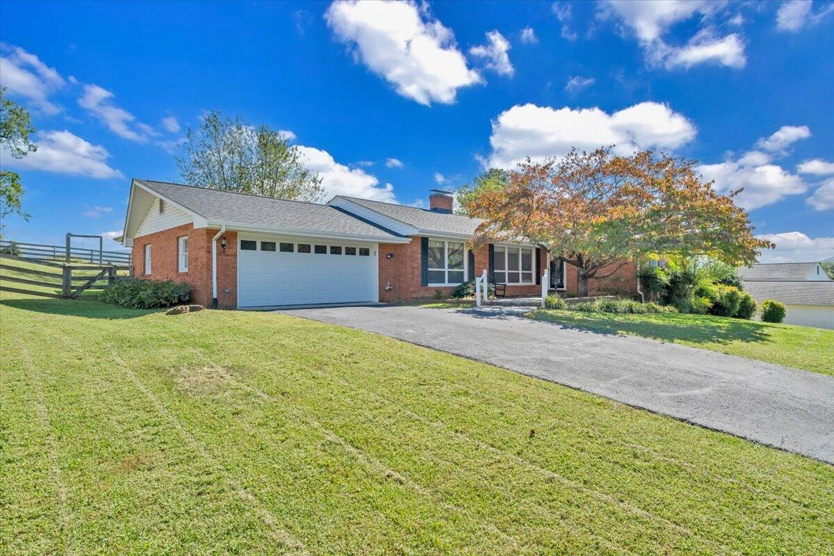 674 Azalea RD