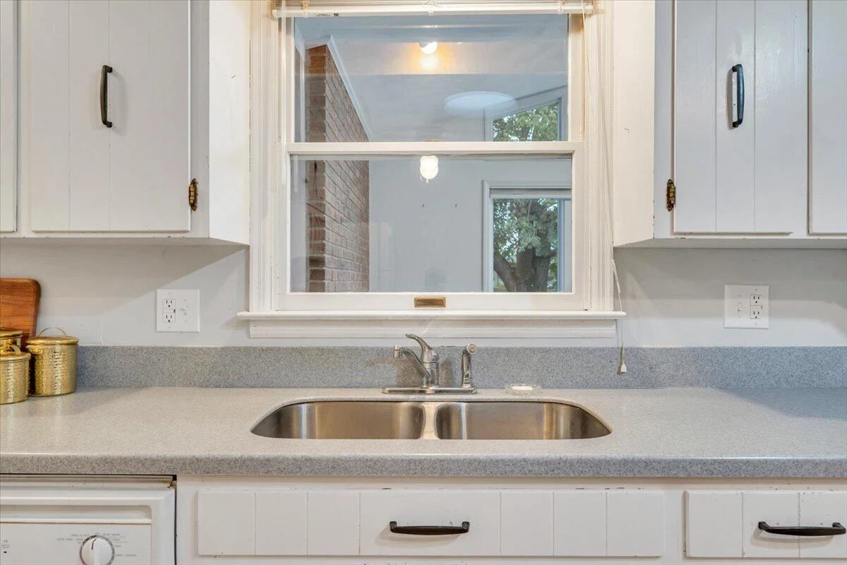 674 Azalea RD - Photo 18