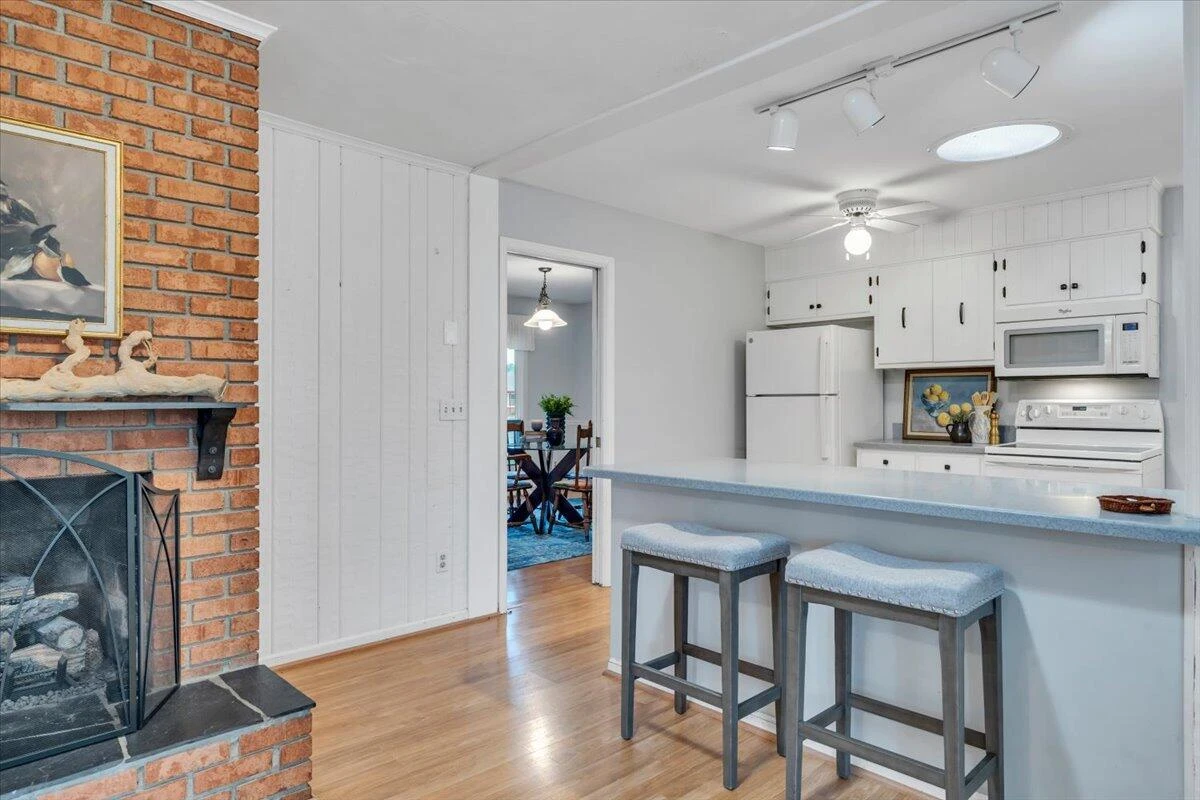 674 Azalea RD - Photo 20