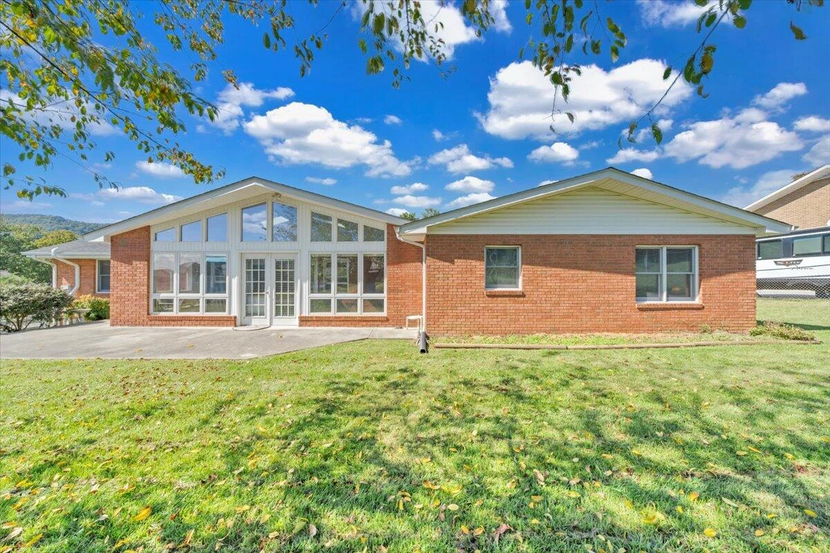 674 Azalea RD - Photo 3