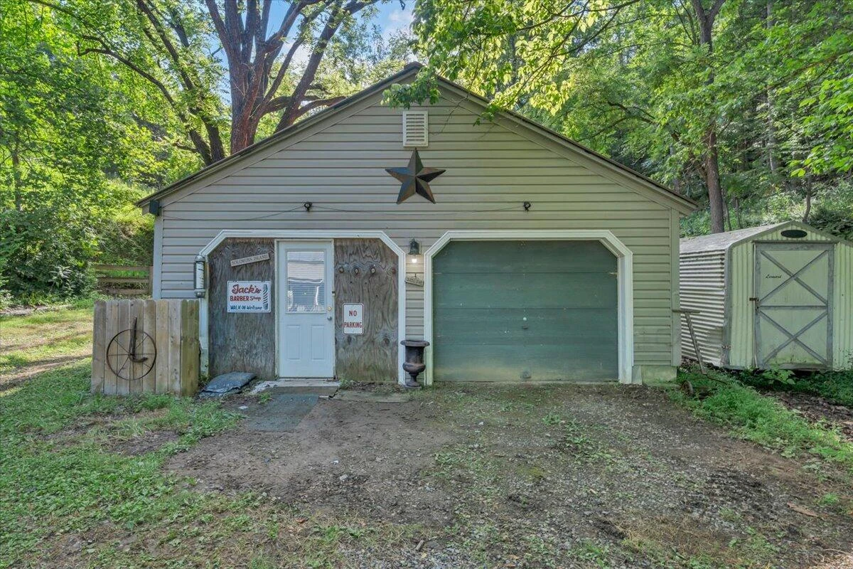 6624 Franklin RD - Photo 35