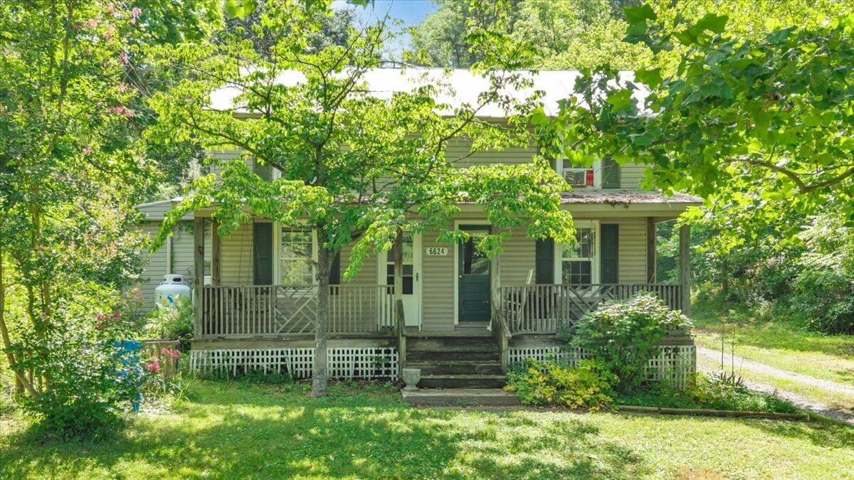 6624 Franklin RD - Photo 4