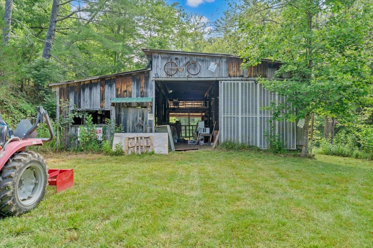 6624 Franklin RD - Photo 40
