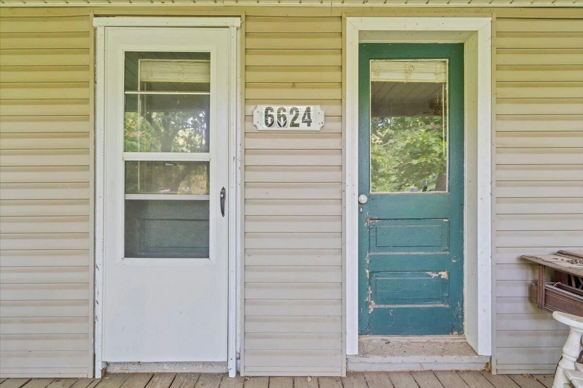 6624 Franklin RD - Photo 5