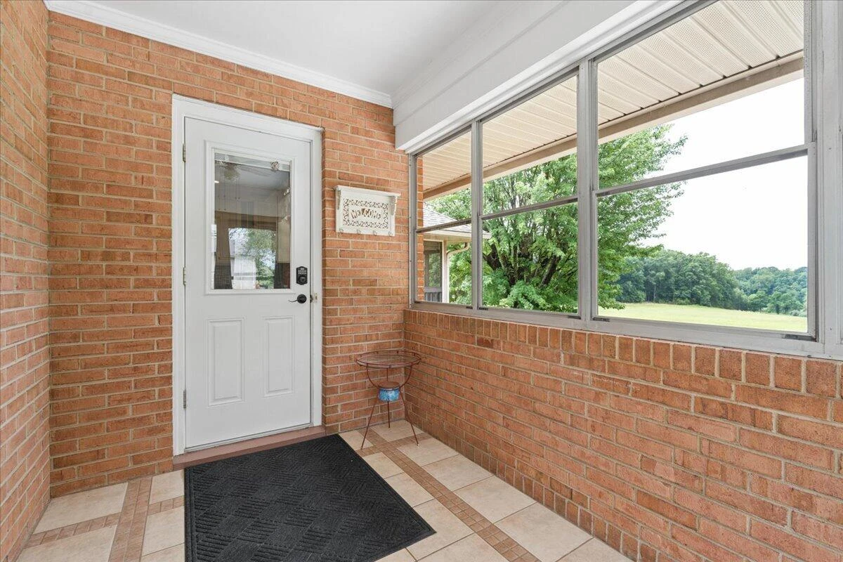 2310 Triggs RD - Photo 31