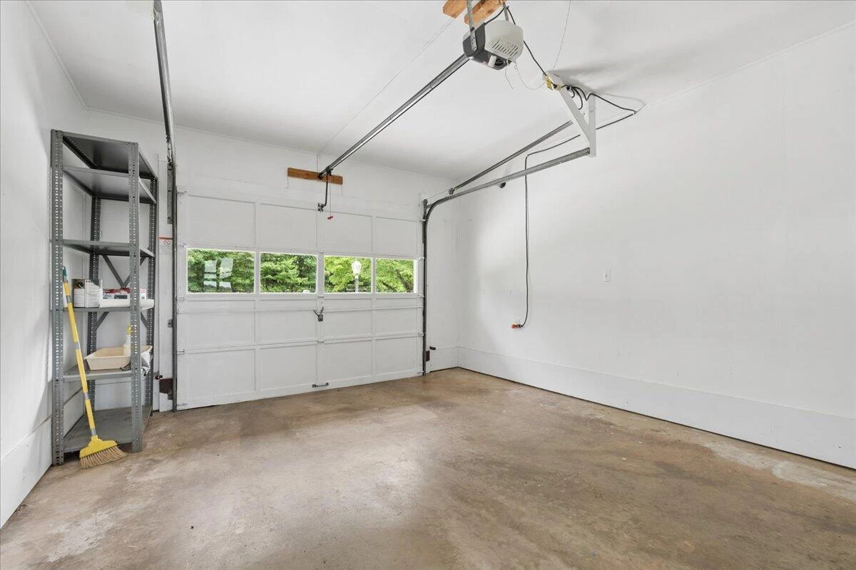 2310 Triggs RD - Photo 32