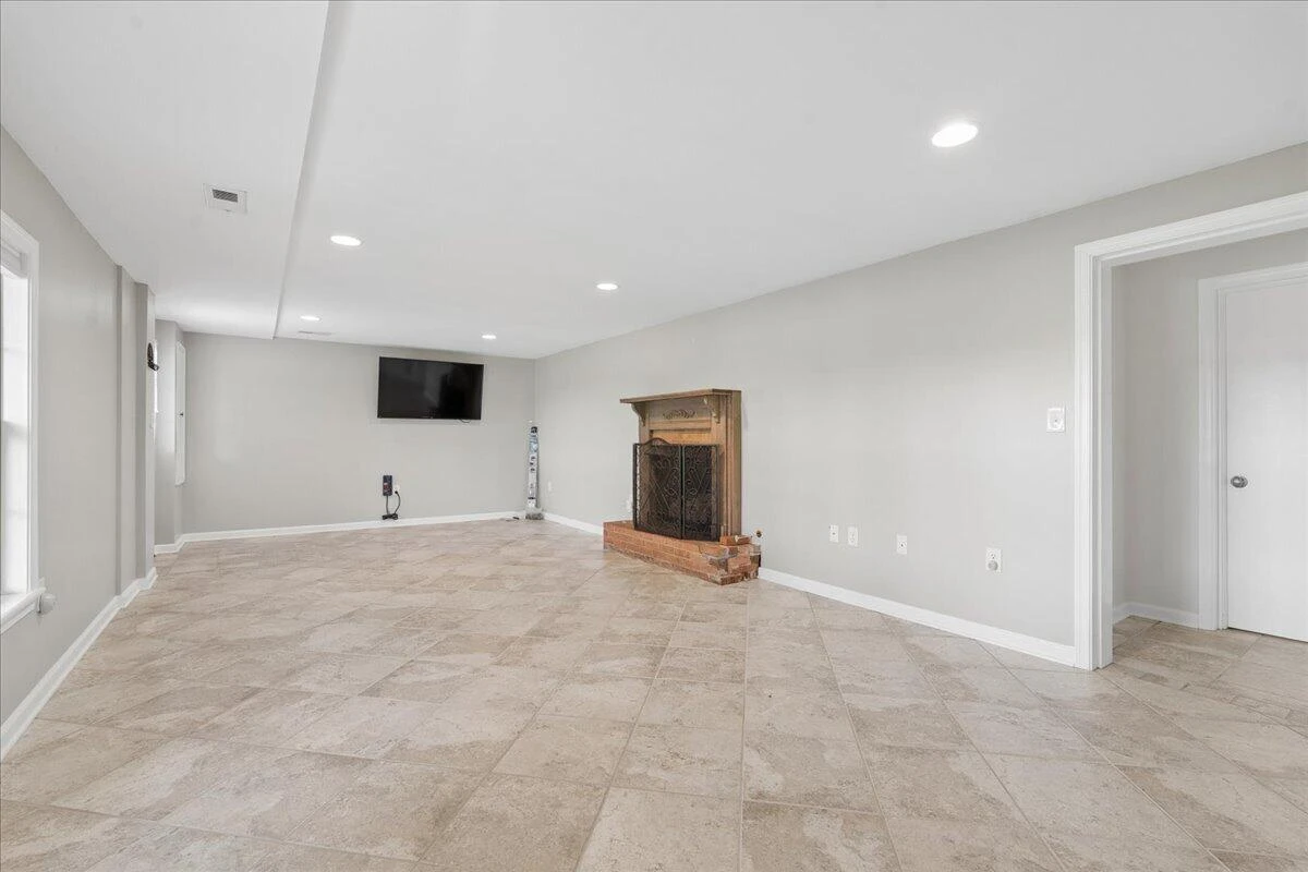 2310 Triggs RD - Photo 36