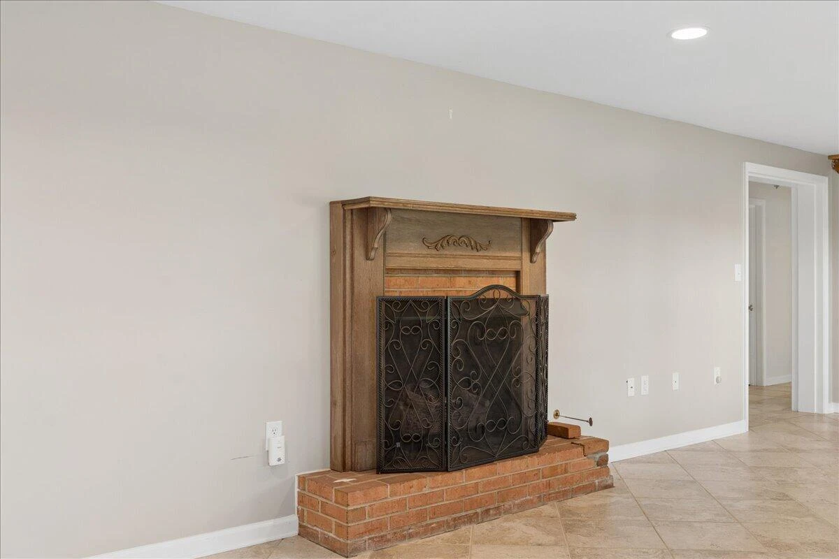 2310 Triggs RD - Photo 37