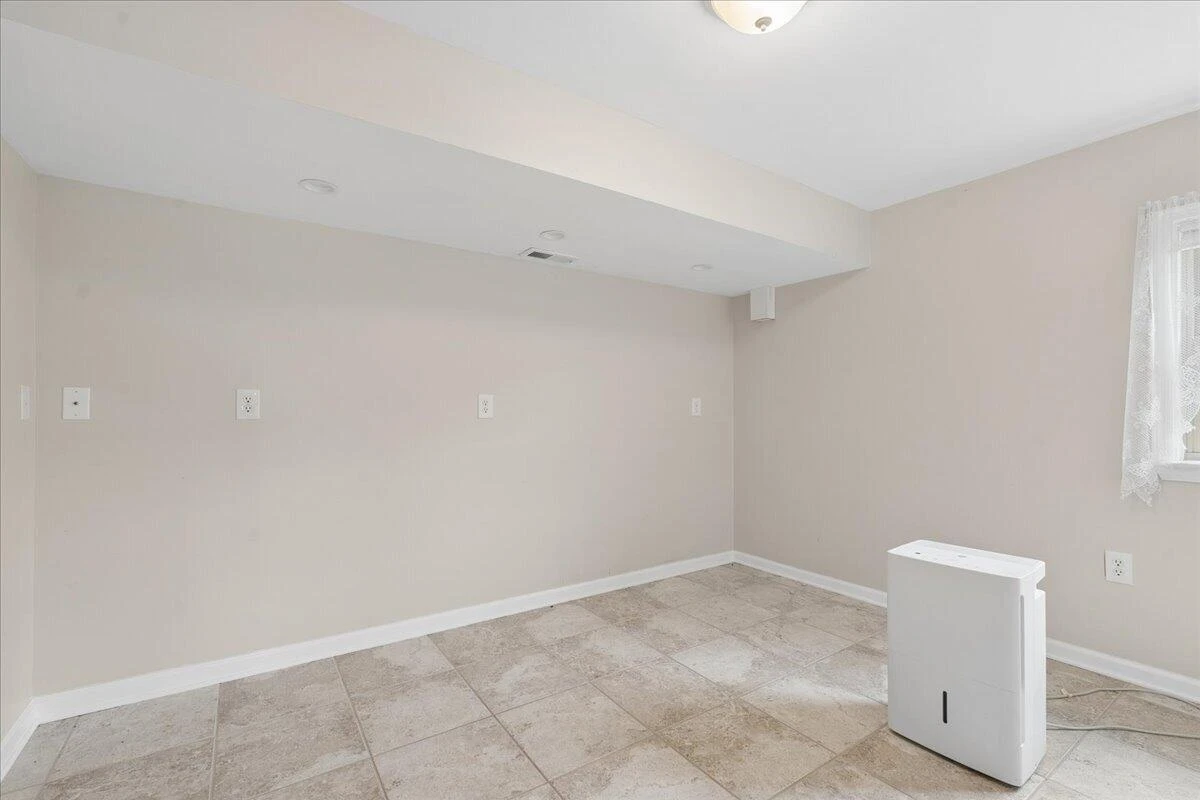 2310 Triggs RD - Photo 39
