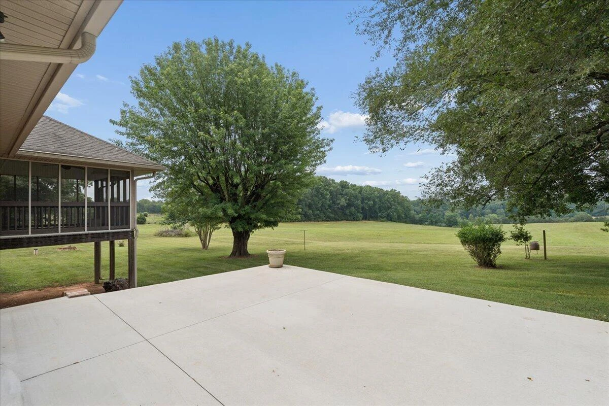 2310 Triggs RD - Photo 46
