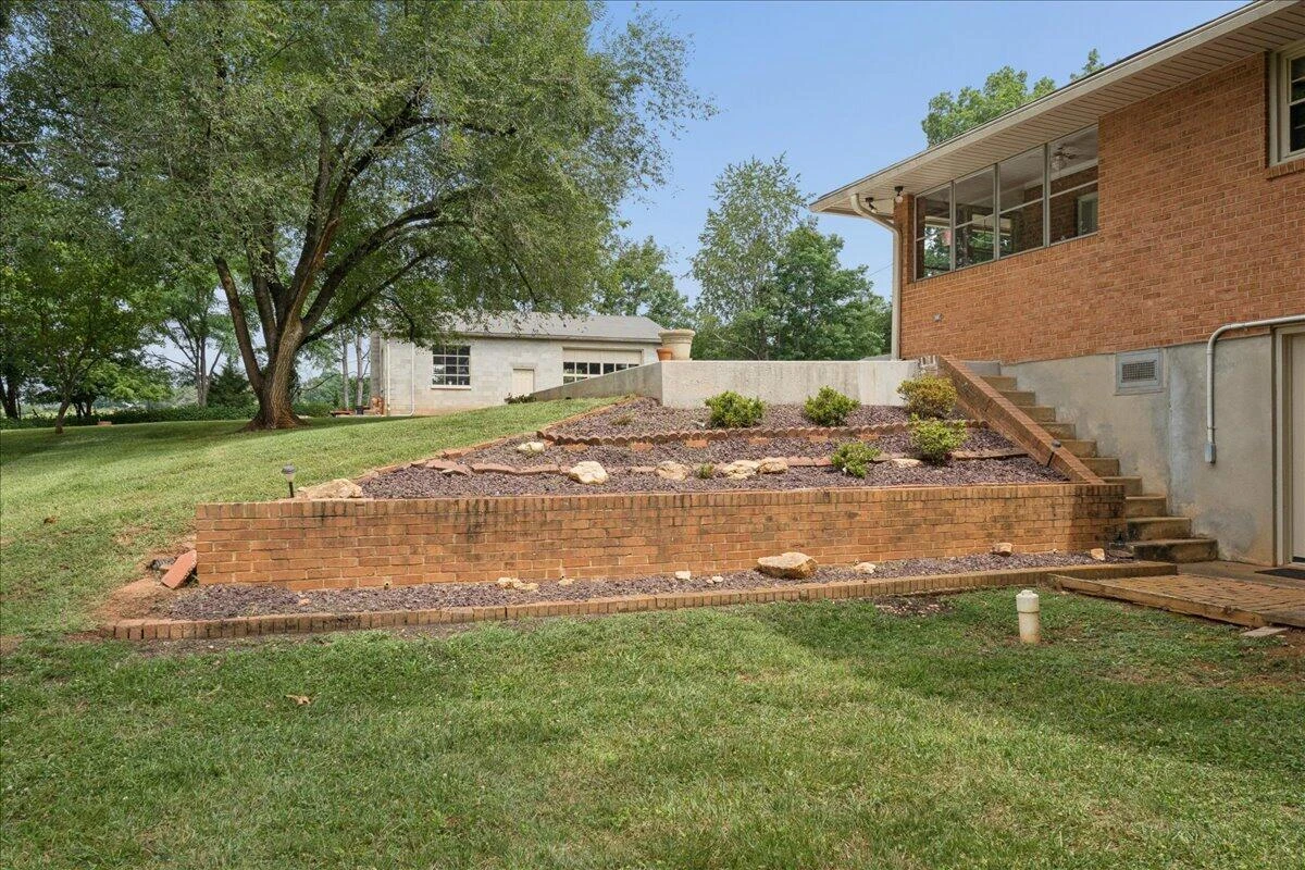 2310 Triggs RD - Photo 48