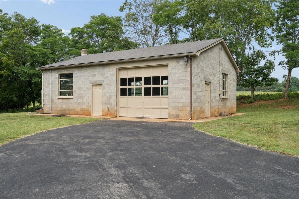 2310 Triggs RD - Photo 49