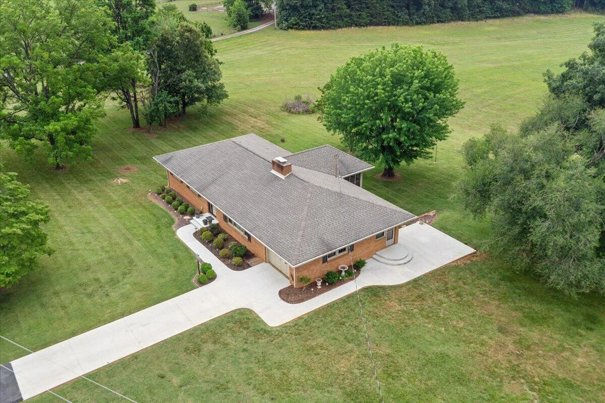 2310 Triggs RD - Photo 54
