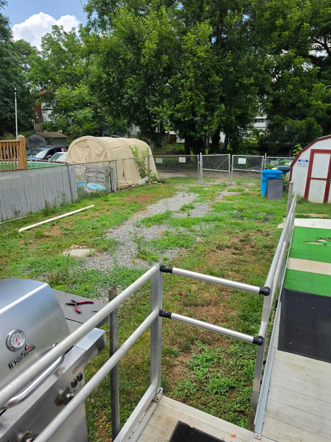 652 Highland AVE SE - Photo 11