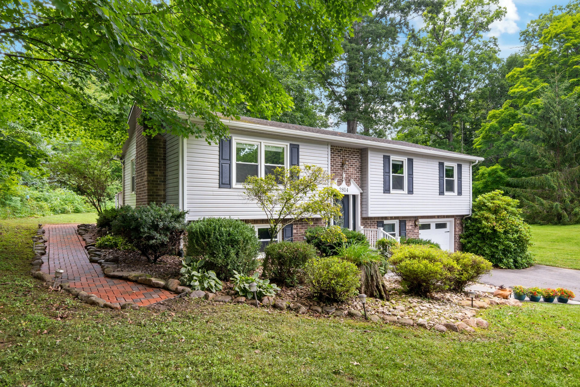 2814 Mount Vernon LN - Photo 5
