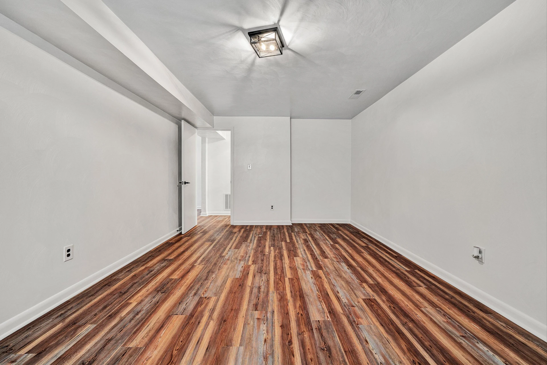 5718 Merriman RD - Photo 10