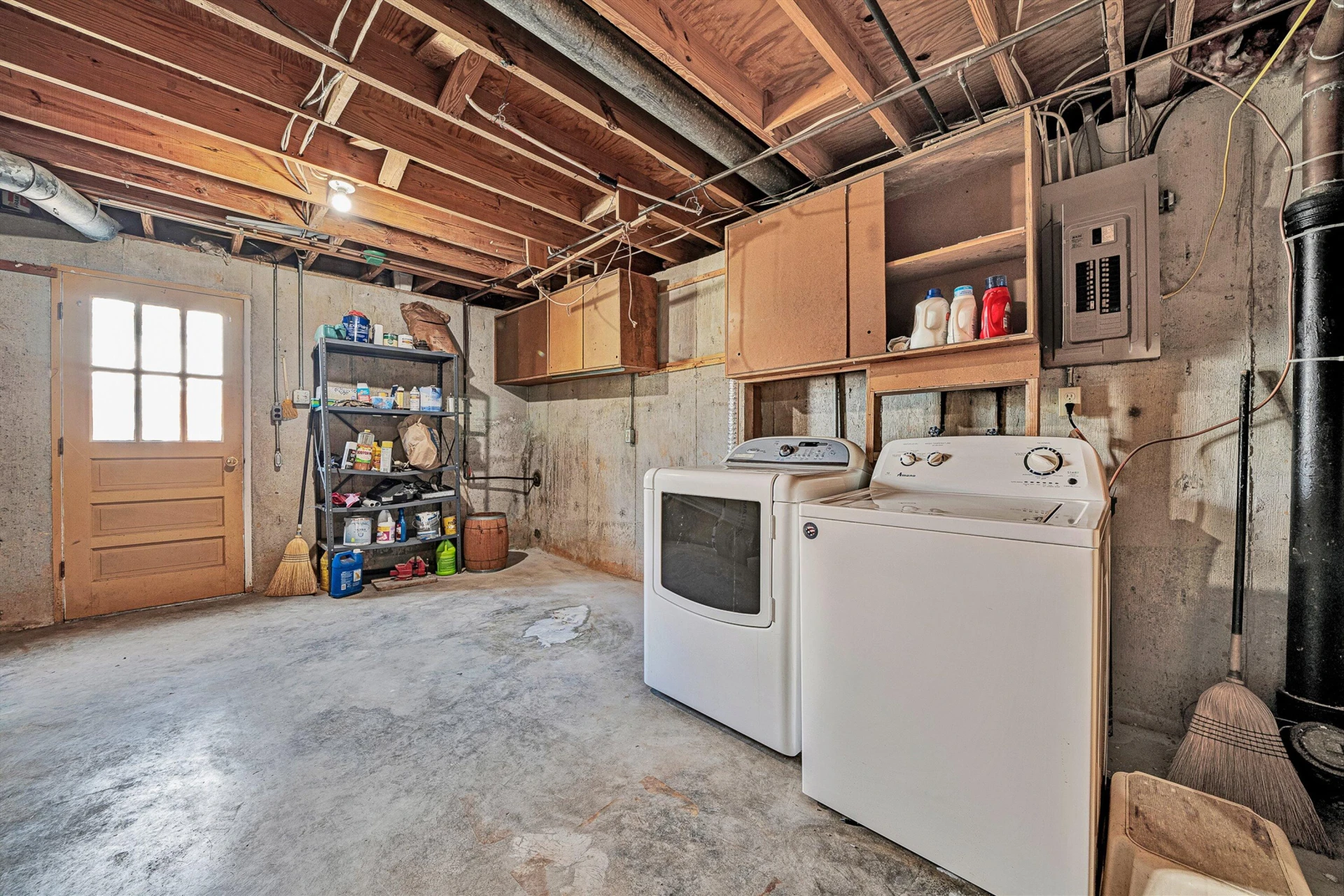 5718 Merriman RD - Photo 13