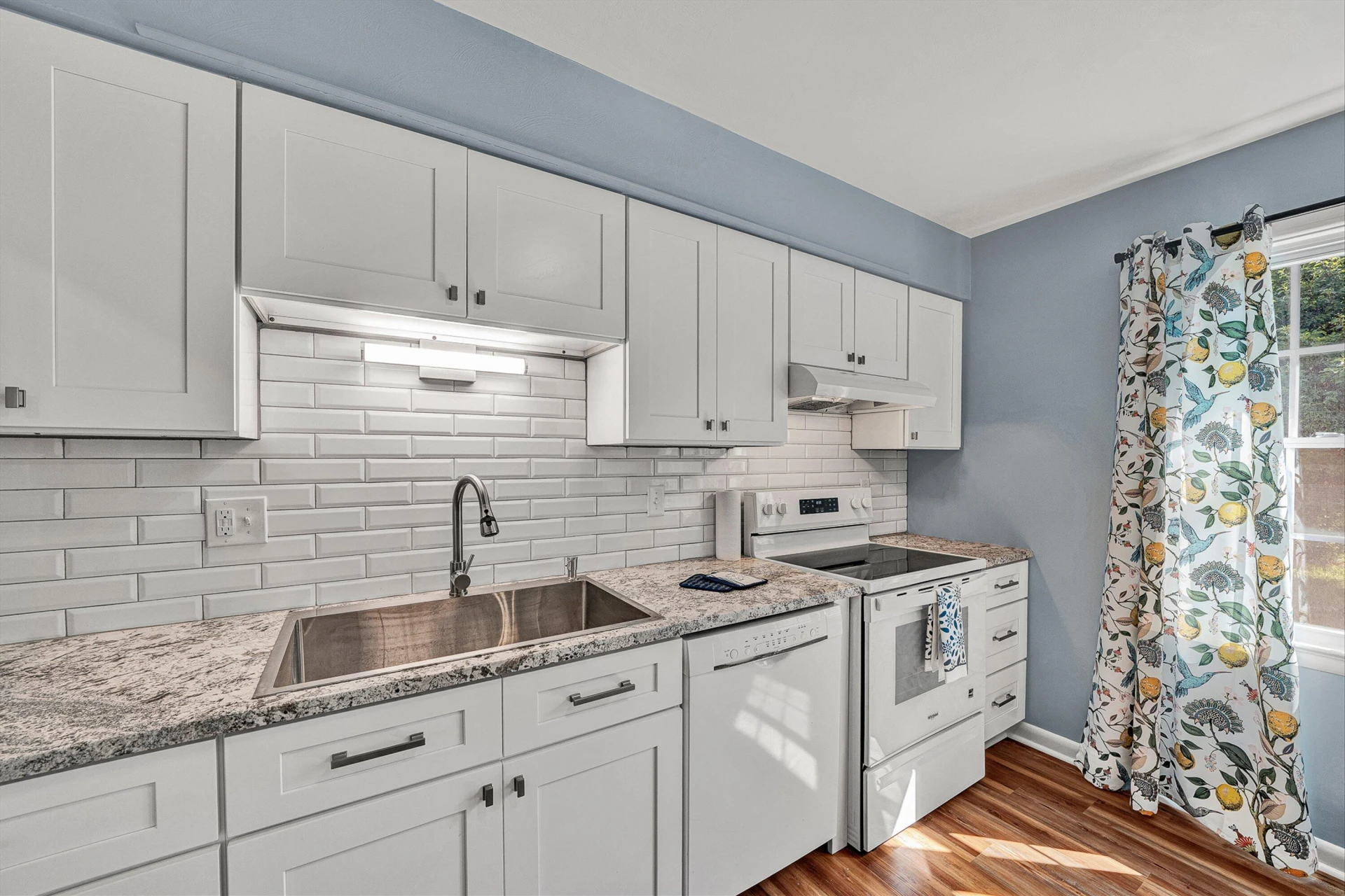 5718 Merriman RD - Photo 18
