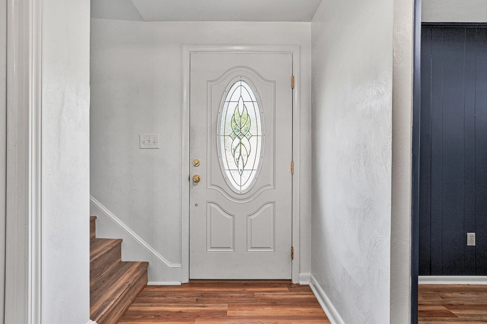 5718 Merriman RD - Photo 2