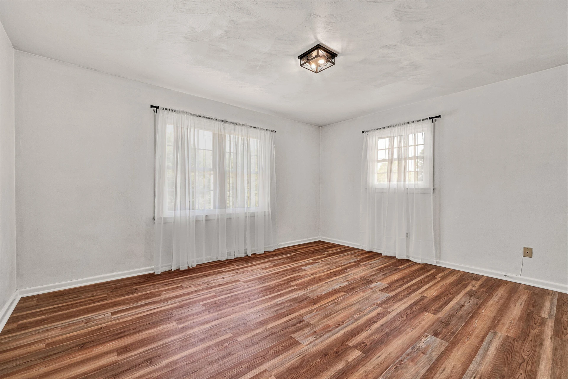 5718 Merriman RD - Photo 24