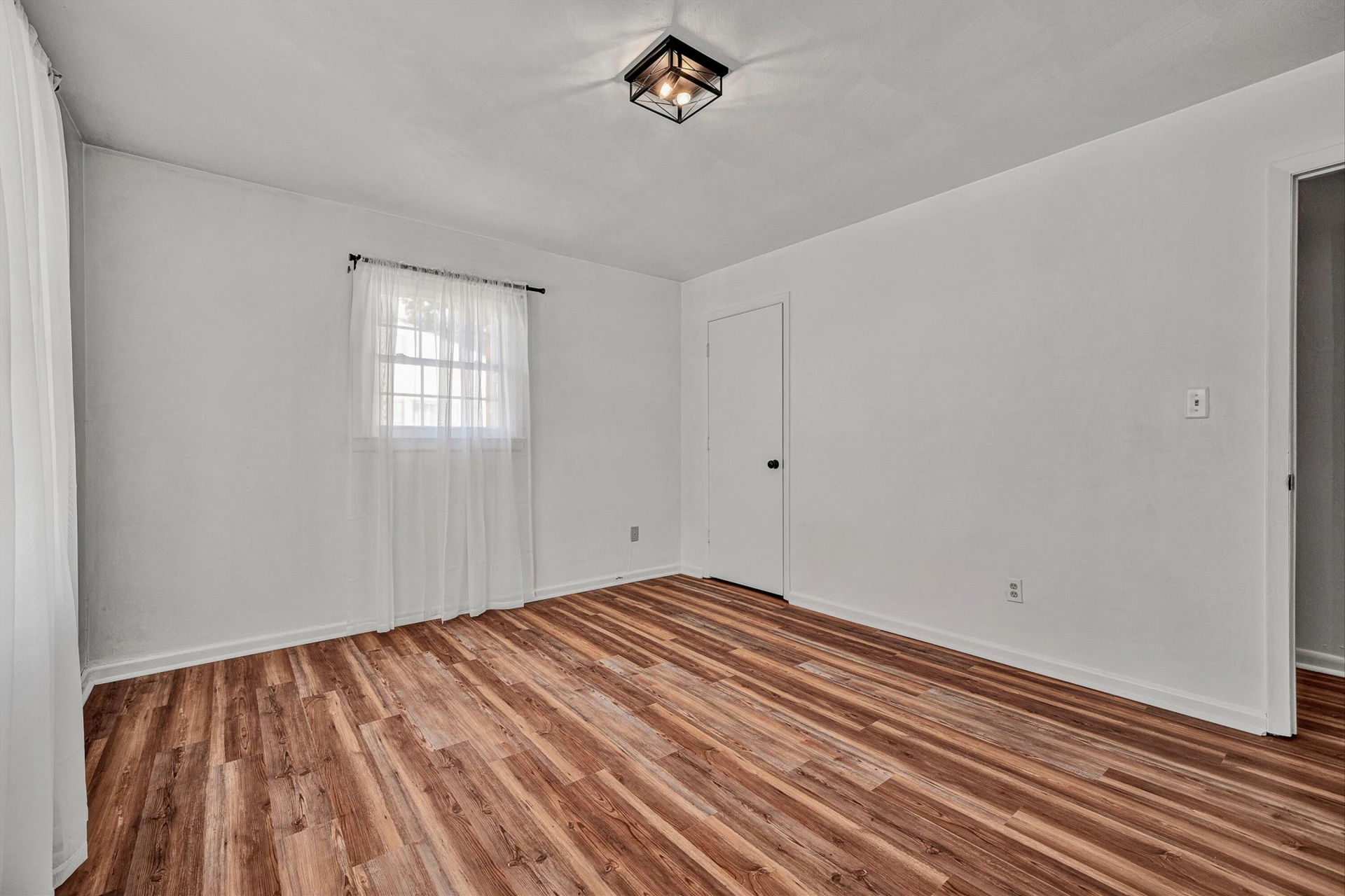 5718 Merriman RD - Photo 25