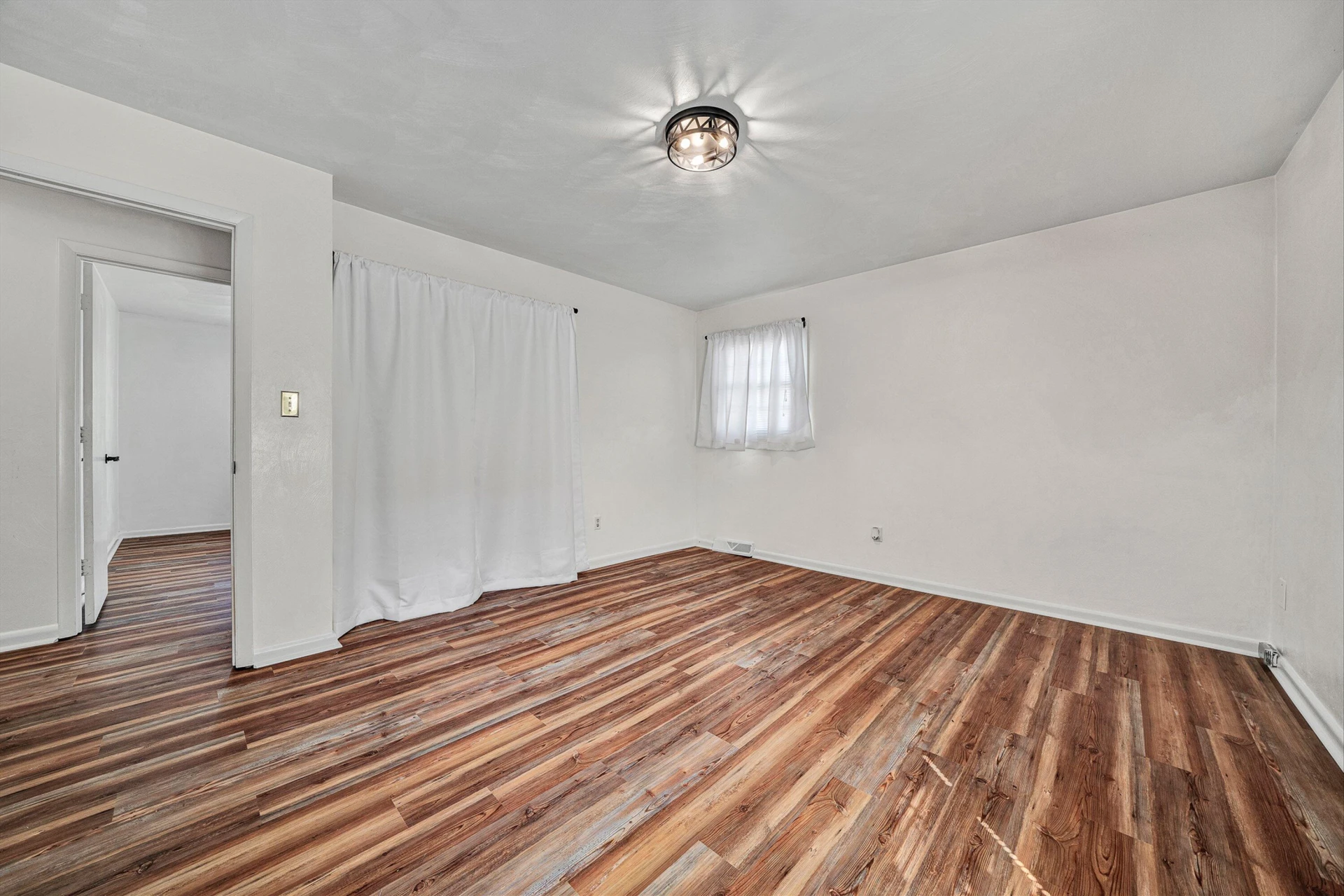 5718 Merriman RD - Photo 26