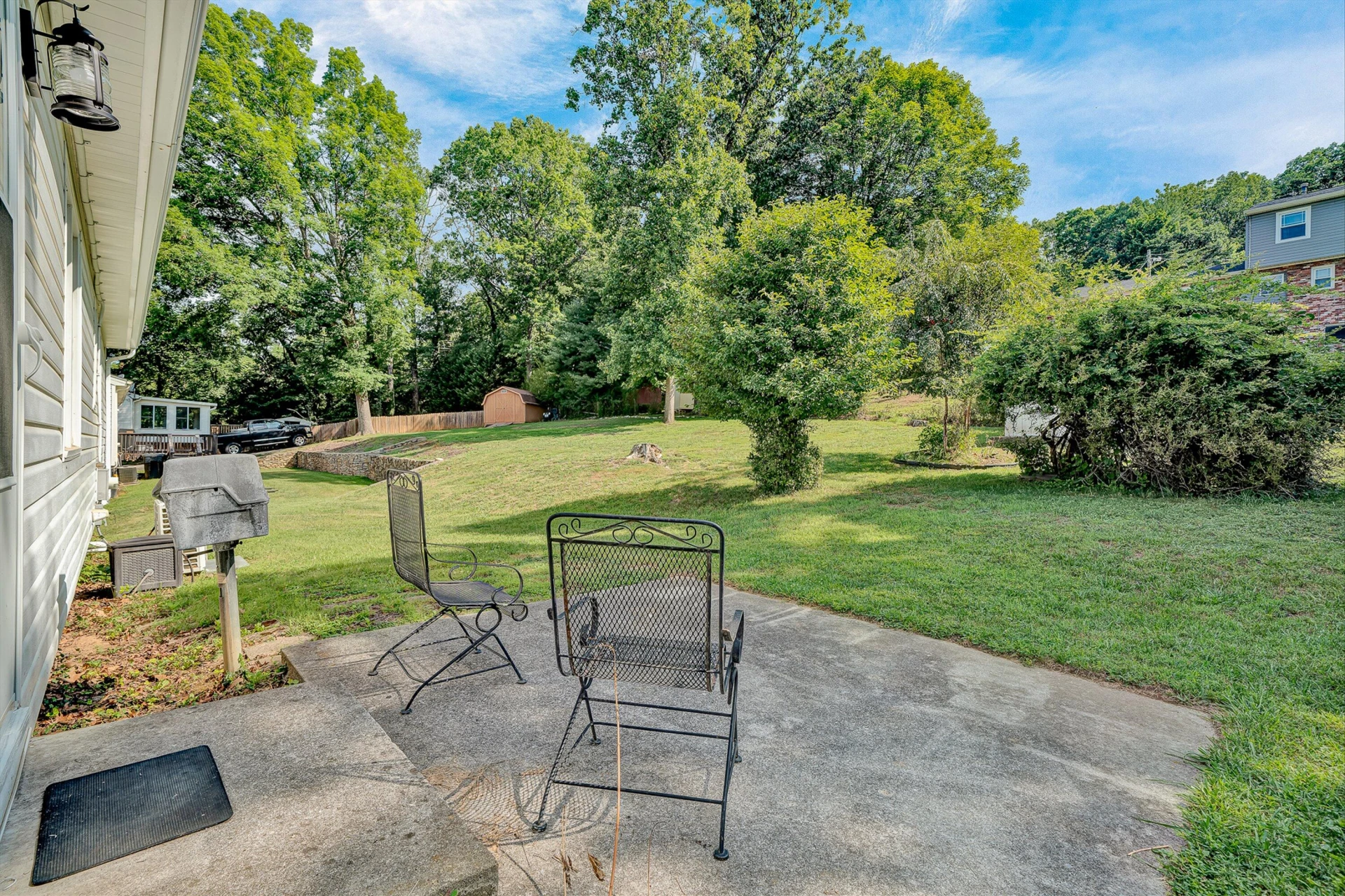 5718 Merriman RD - Photo 30