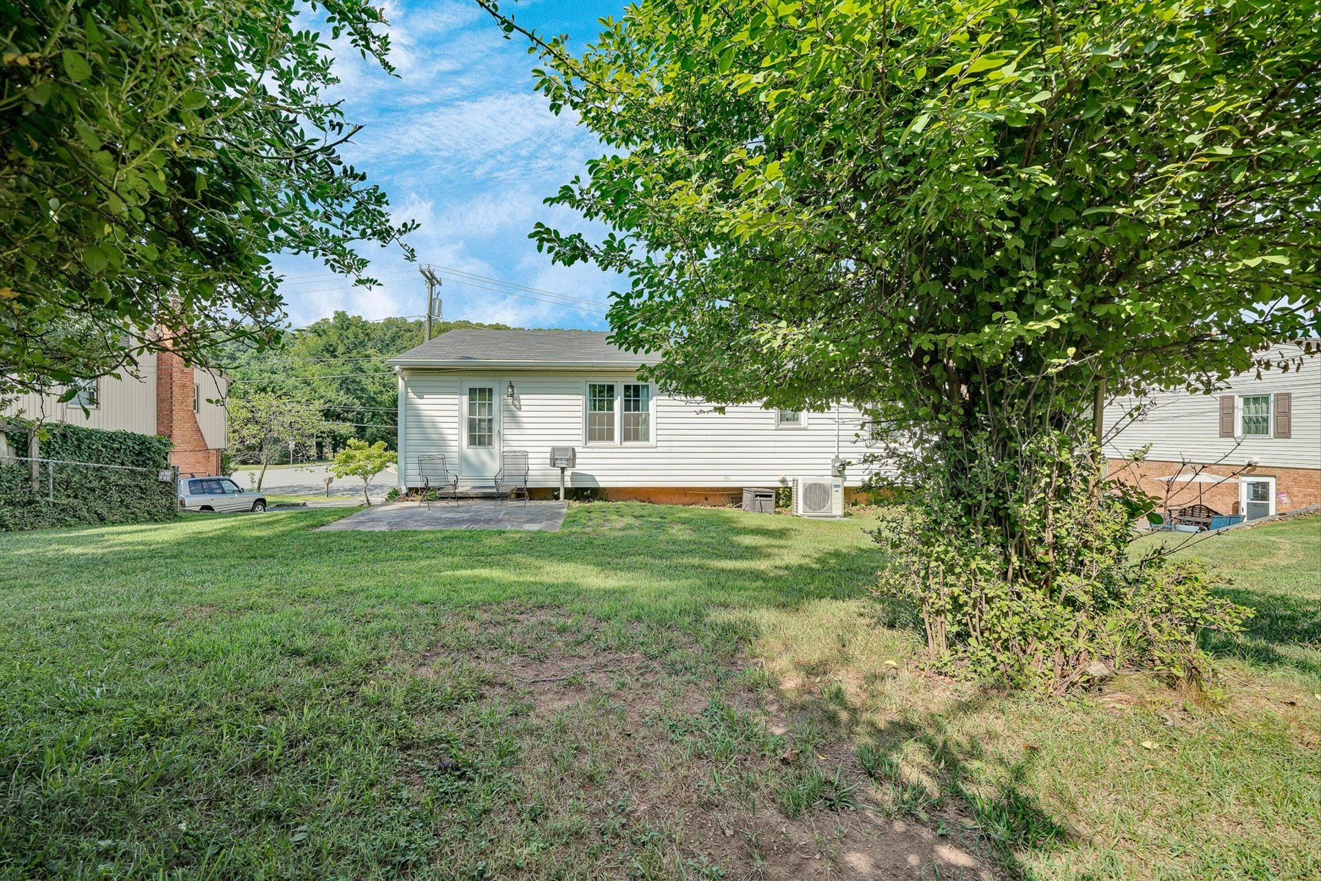 5718 Merriman RD - Photo 32