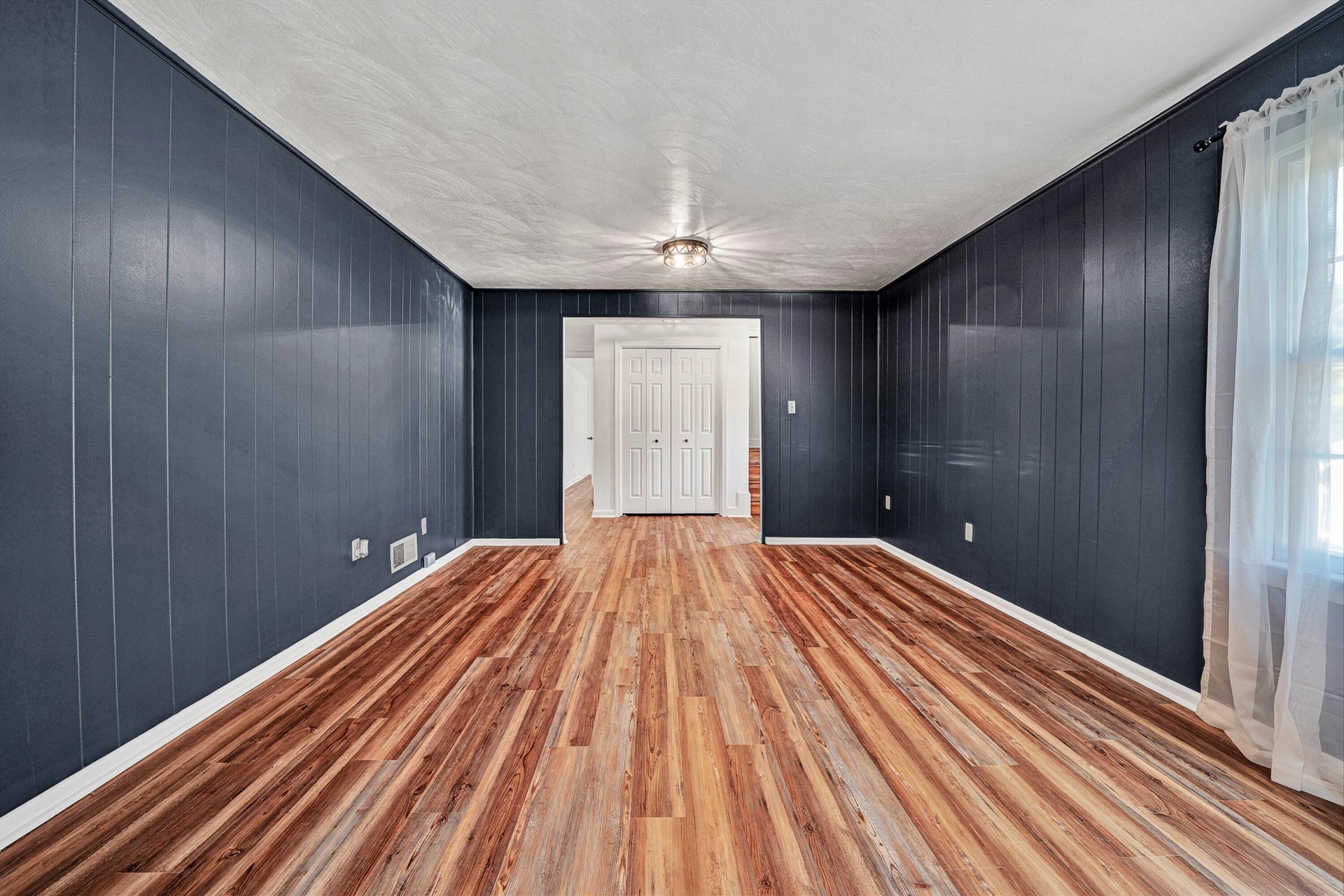 5718 Merriman RD - Photo 6