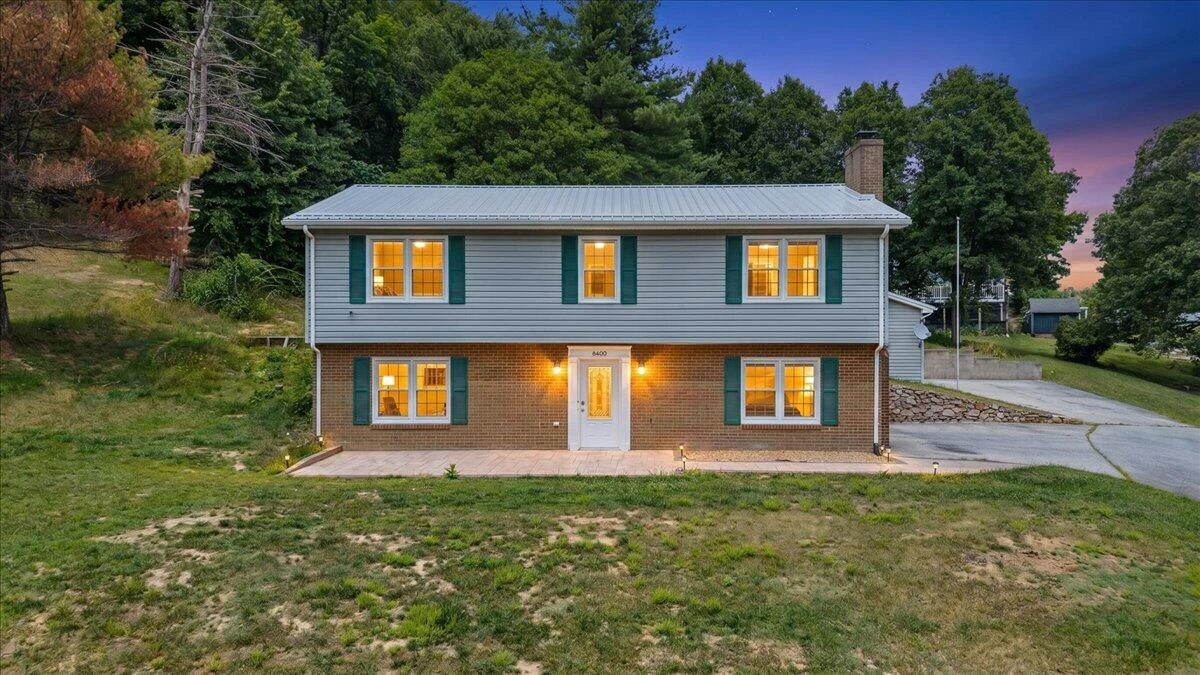 6408 Orchard View LN