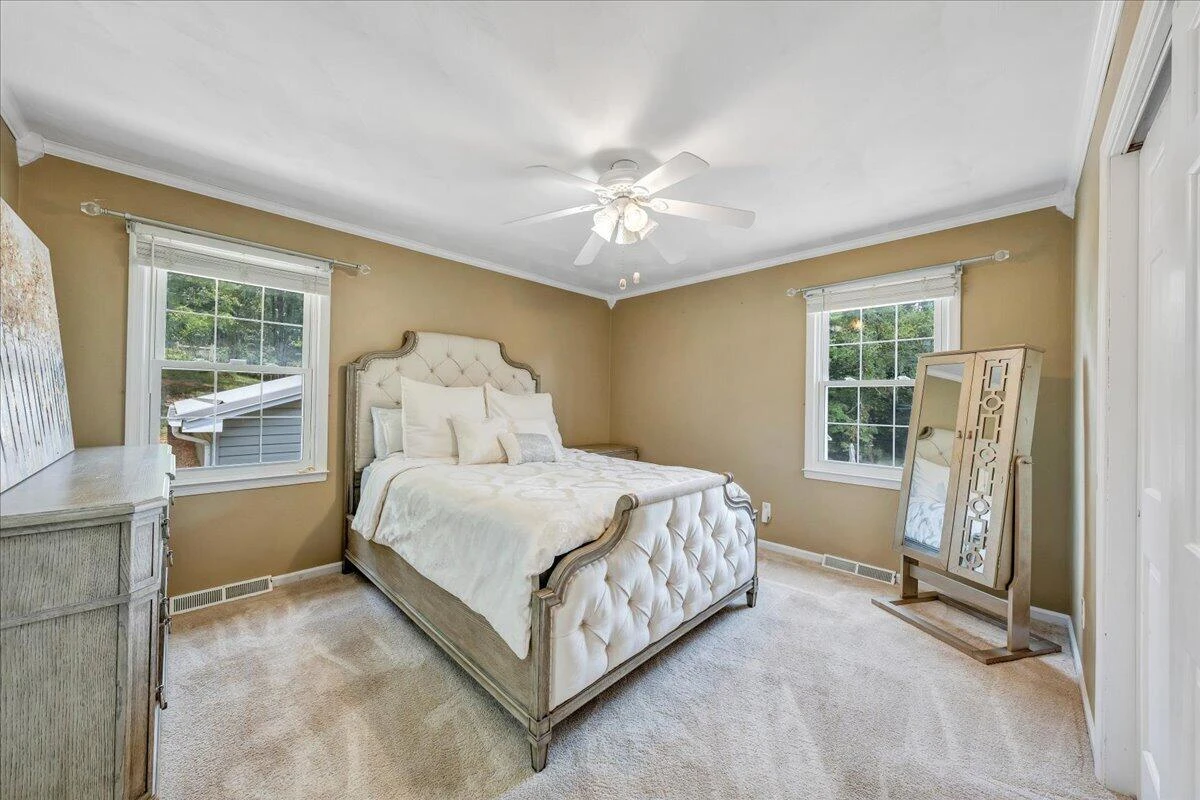 6408 Orchard View LN - Photo 13