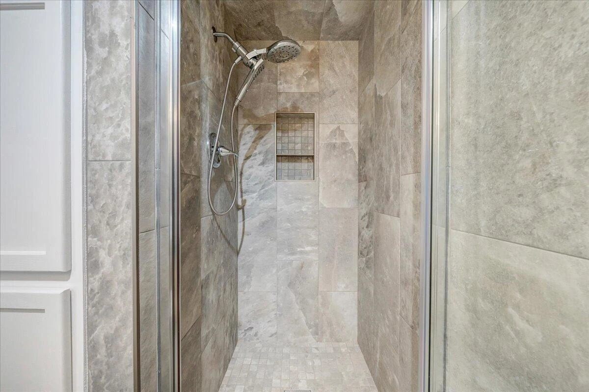 6408 Orchard View LN - Photo 15