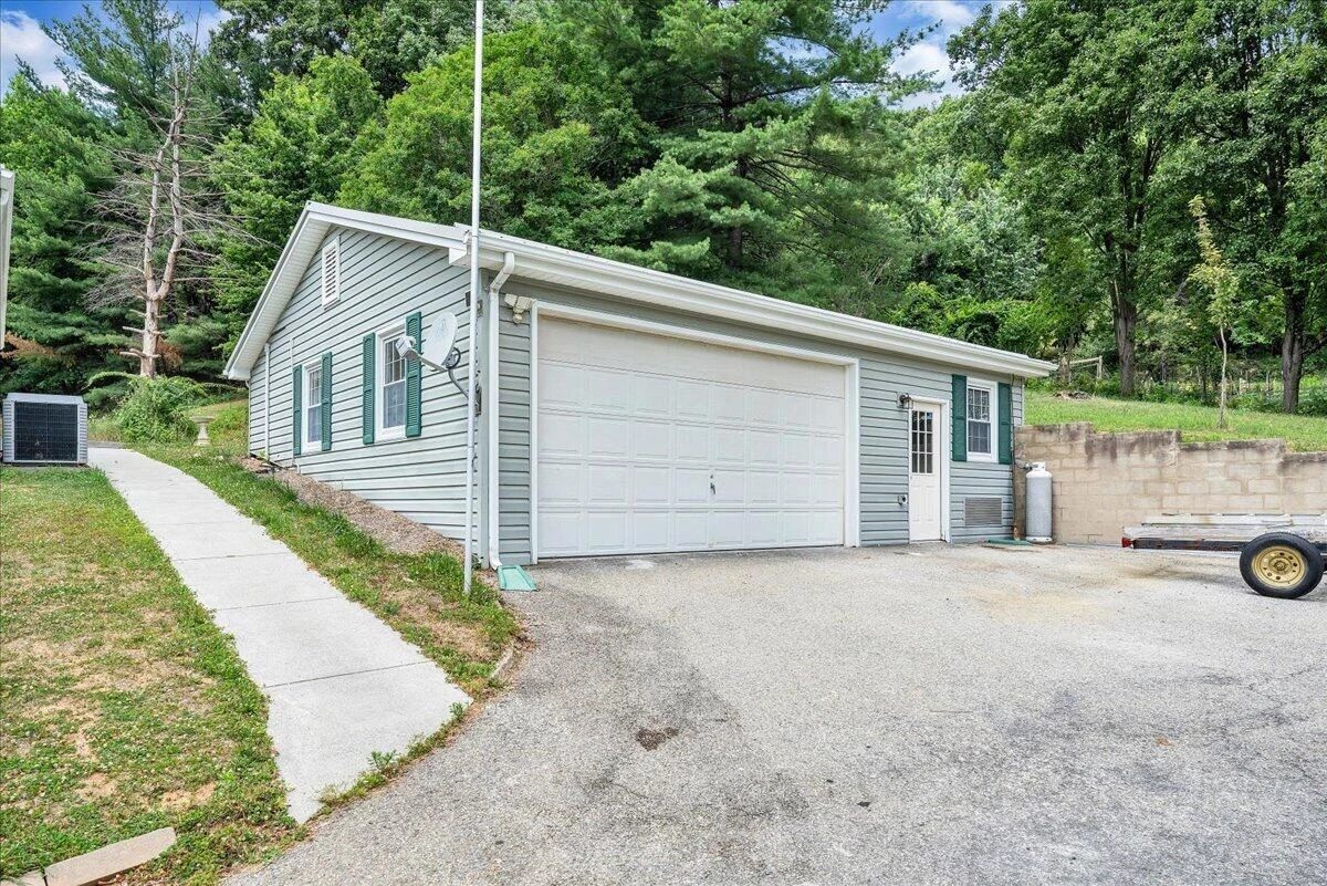 6408 Orchard View LN - Photo 44