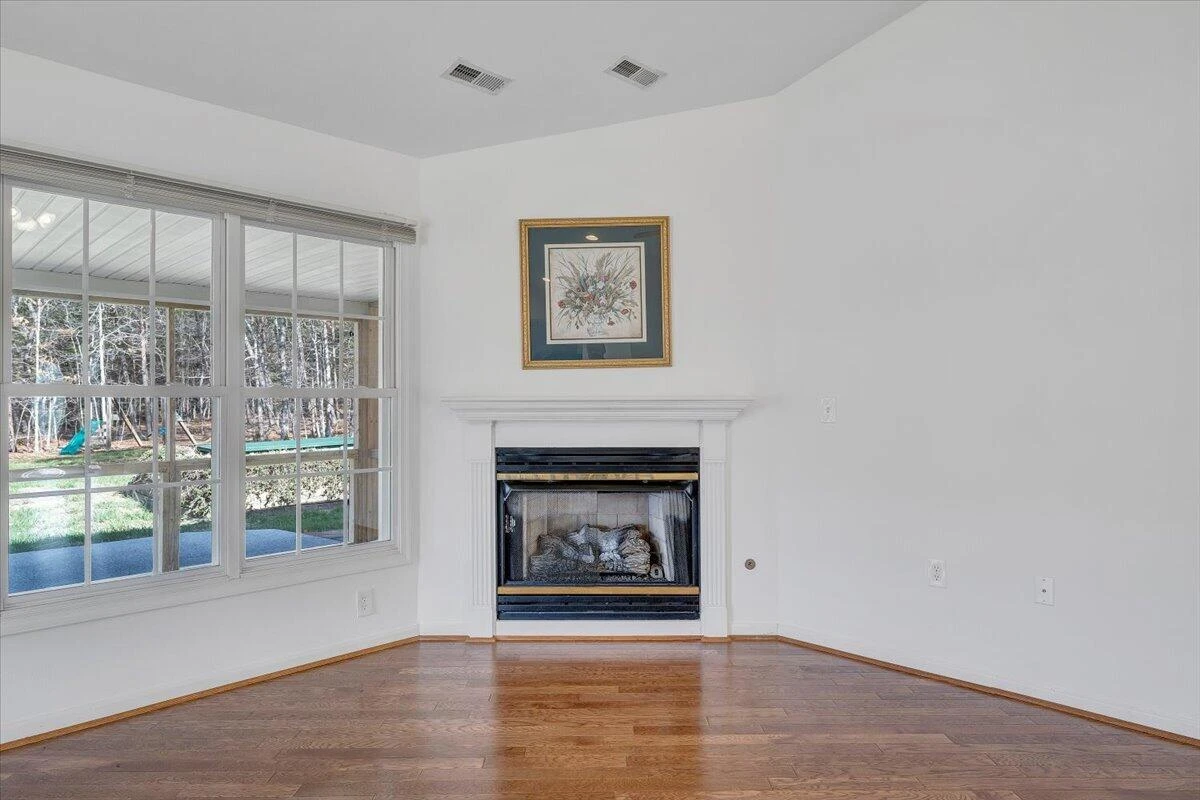 204 Montgomery Farms AVE - Photo 10