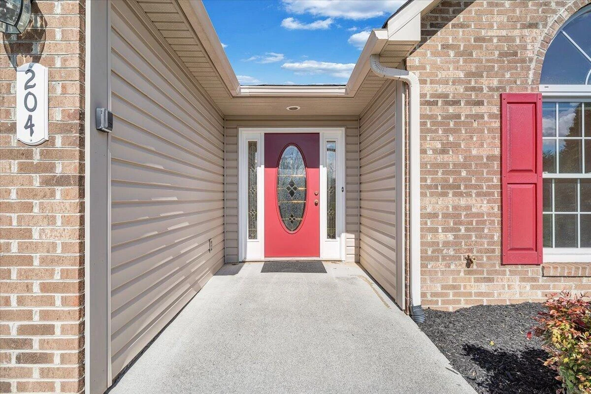 204 Montgomery Farms AVE - Photo 3