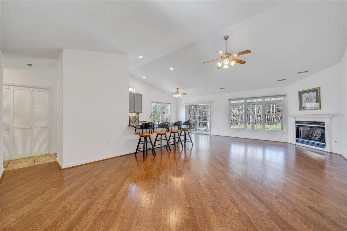 204 Montgomery Farms AVE - Photo 9