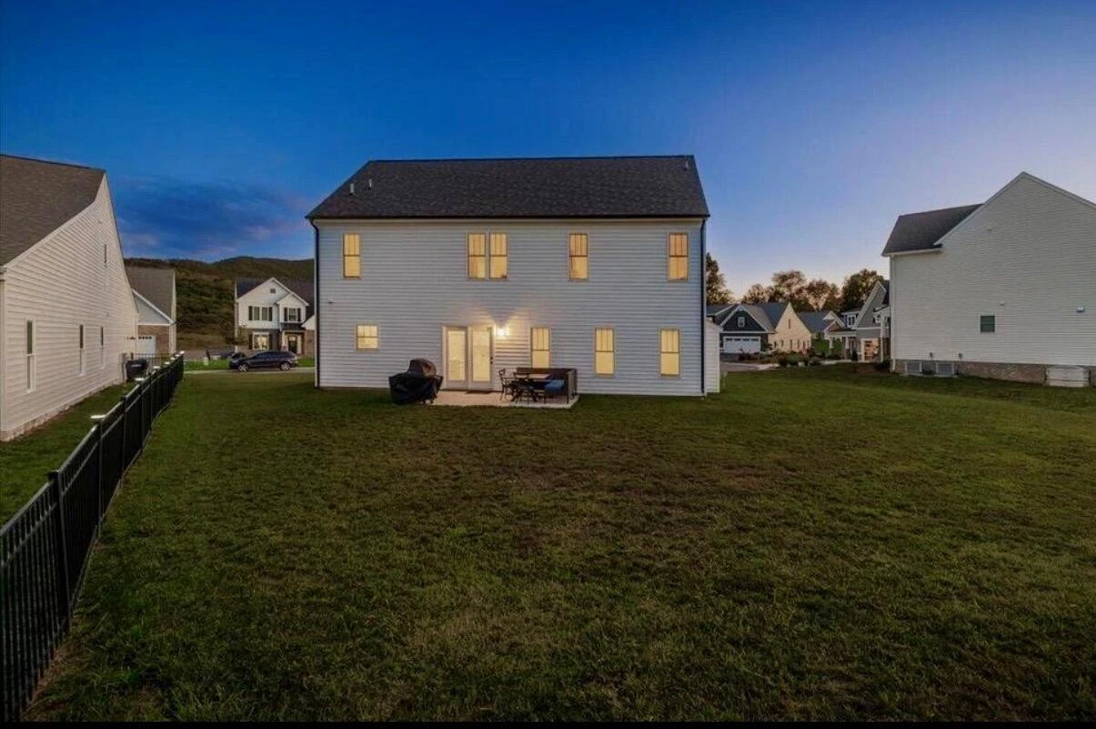 2228 Foxfield LN - Photo 3