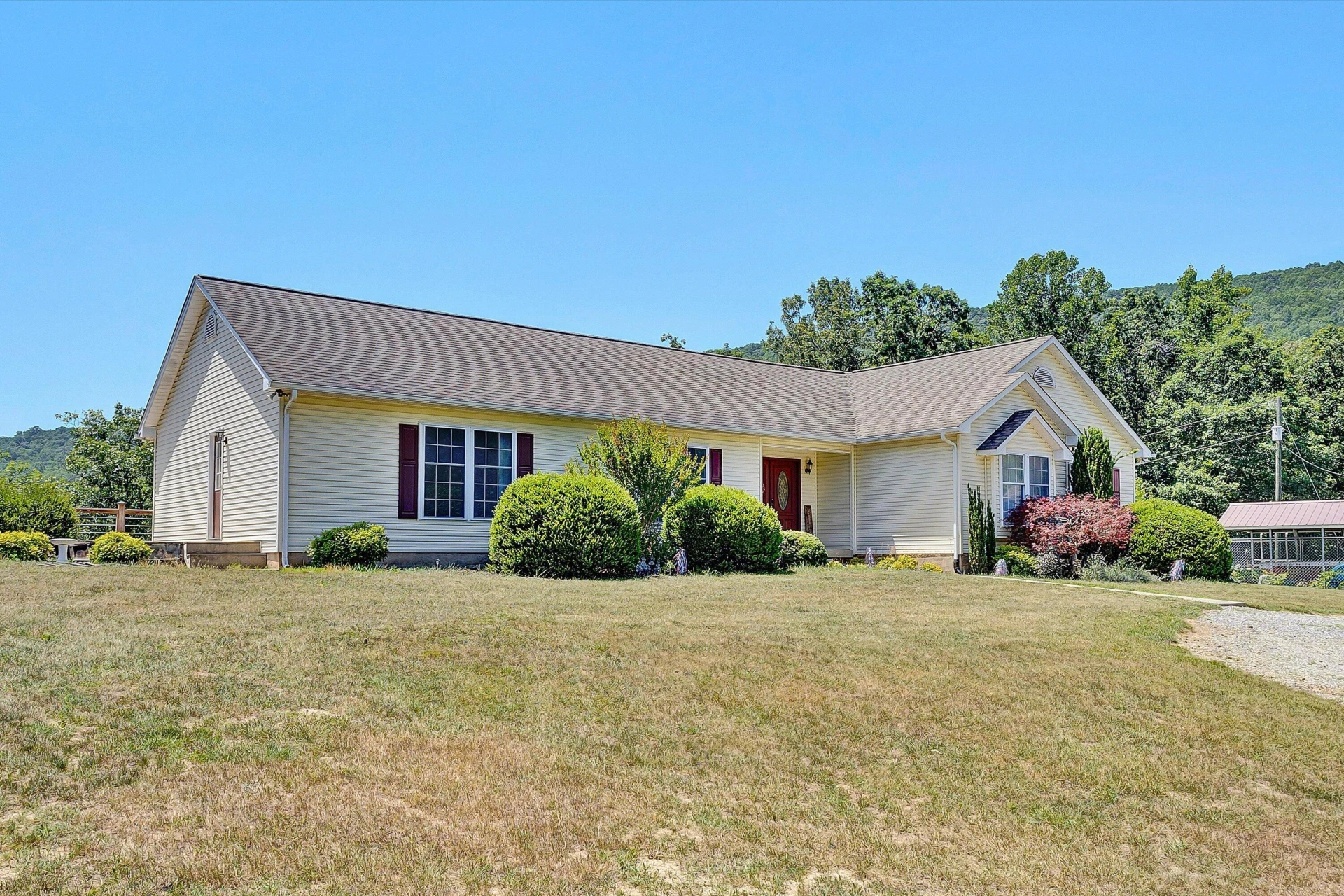 271 Camp Mitchell RD - Photo 2