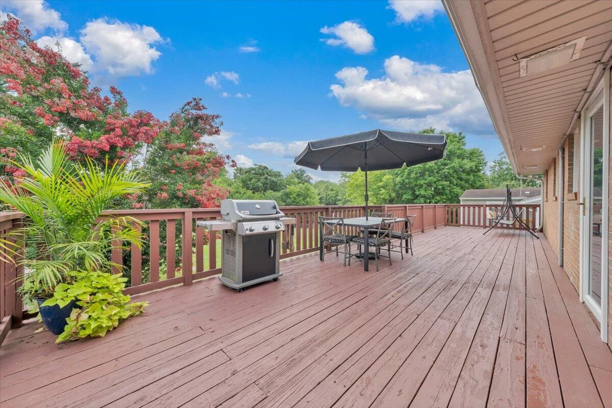 729 Kenyon RD - Photo 34