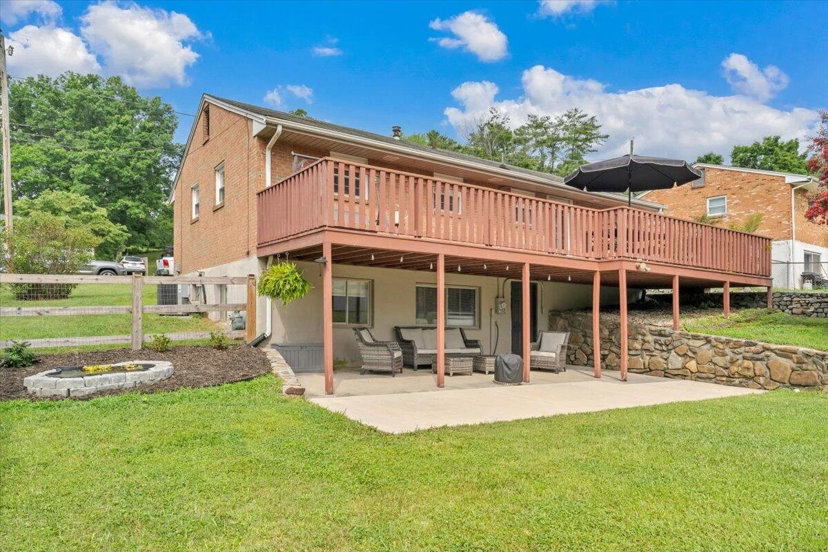729 Kenyon RD - Photo 38