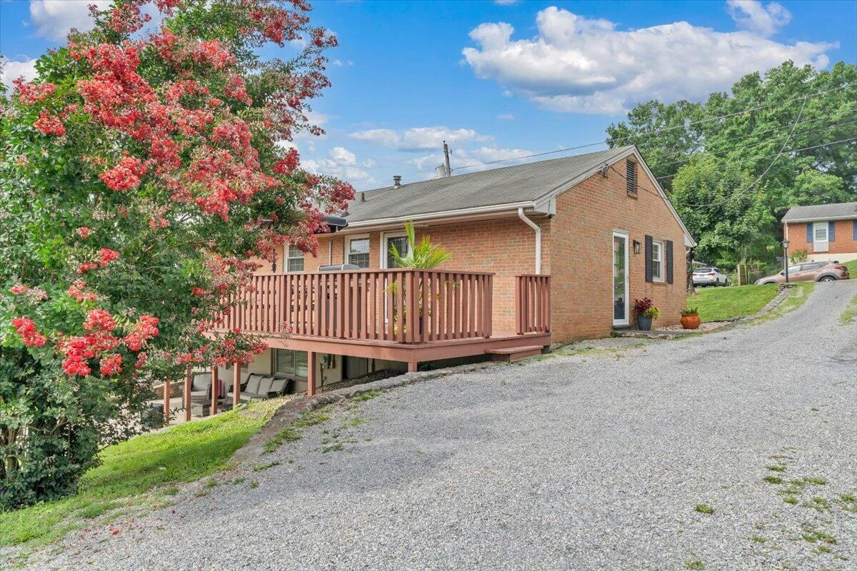 729 Kenyon RD - Photo 45