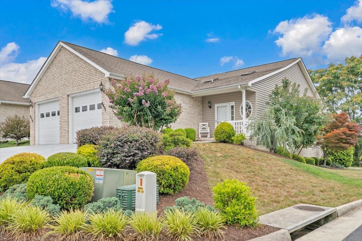 6631 Stonelyn Cottage CT