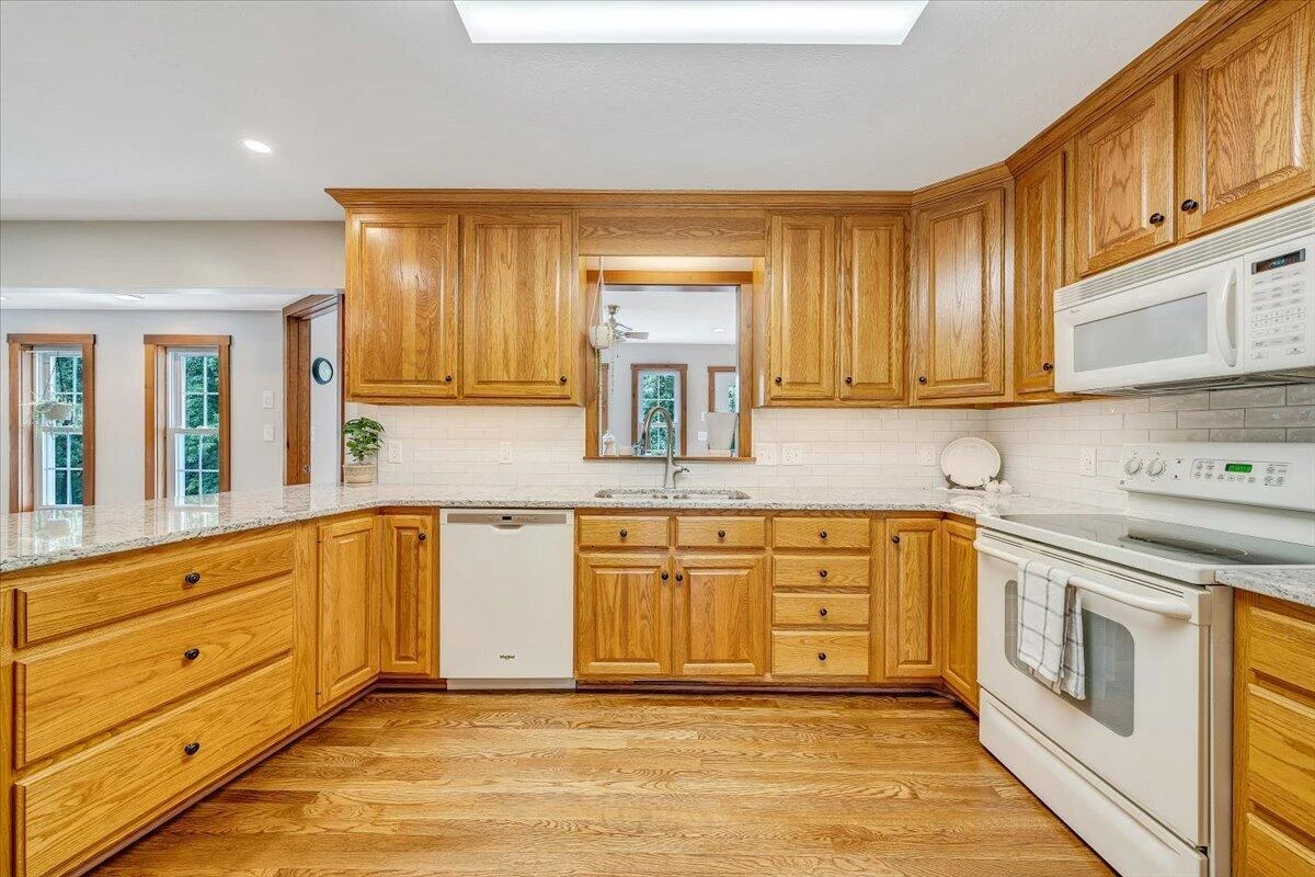 363 Farmington RD - Photo 15